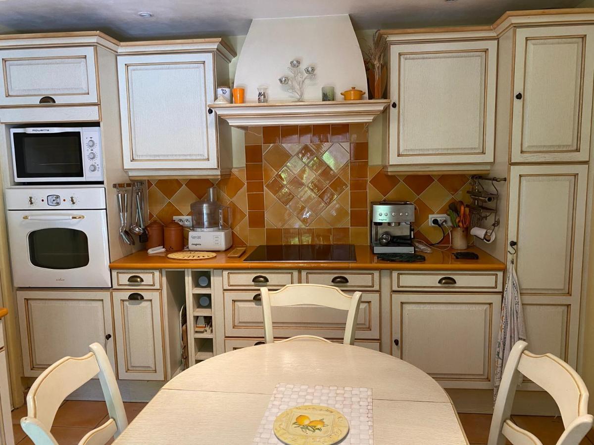 Maison Provencale En Campagne A Éguilles エクステリア 写真